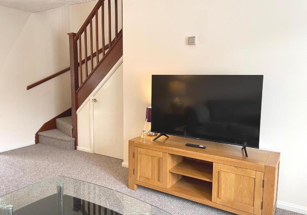Ashford Holiday Home Smithy Drive Sleeps 5 Free Wifi And Vehicle Parking Kingsnorth Экстерьер фото