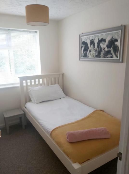 Ashford Holiday Home Smithy Drive Sleeps 5 Free Wifi And Vehicle Parking Kingsnorth Экстерьер фото